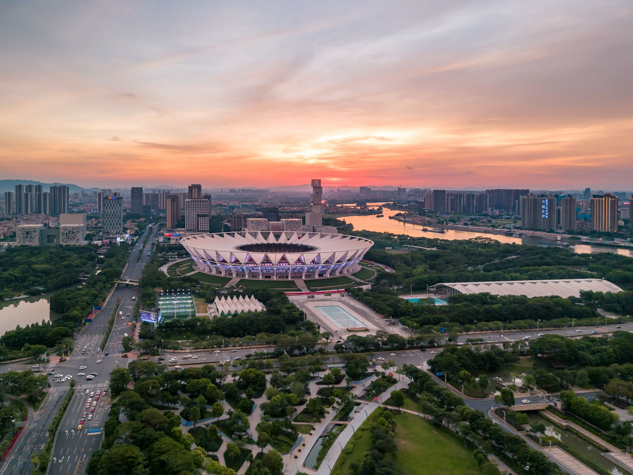 被全省寄予厚望，这座万亿地级市拼了