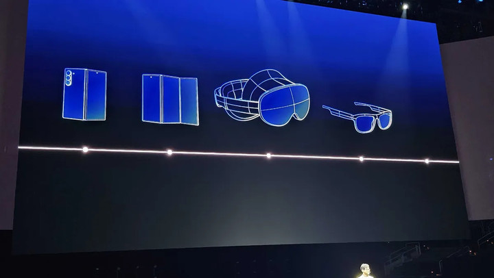 三星三折叠，苹果拼轻薄：2025 下半年旗舰机前瞻