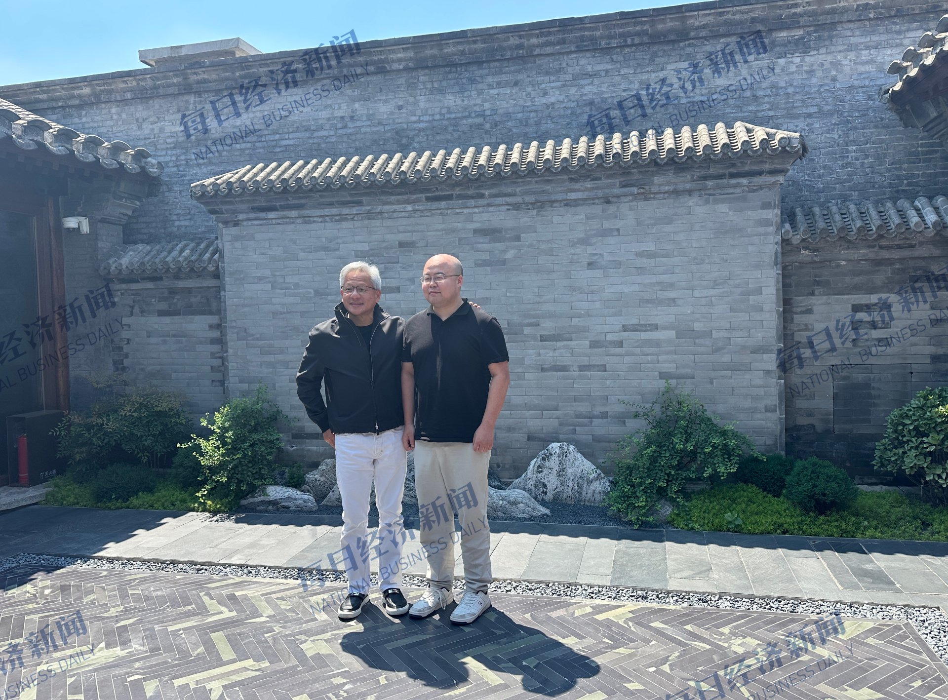 黄仁勋与MiniMax创始人闫俊杰单独会面 双方进行了两个小时的单独交流